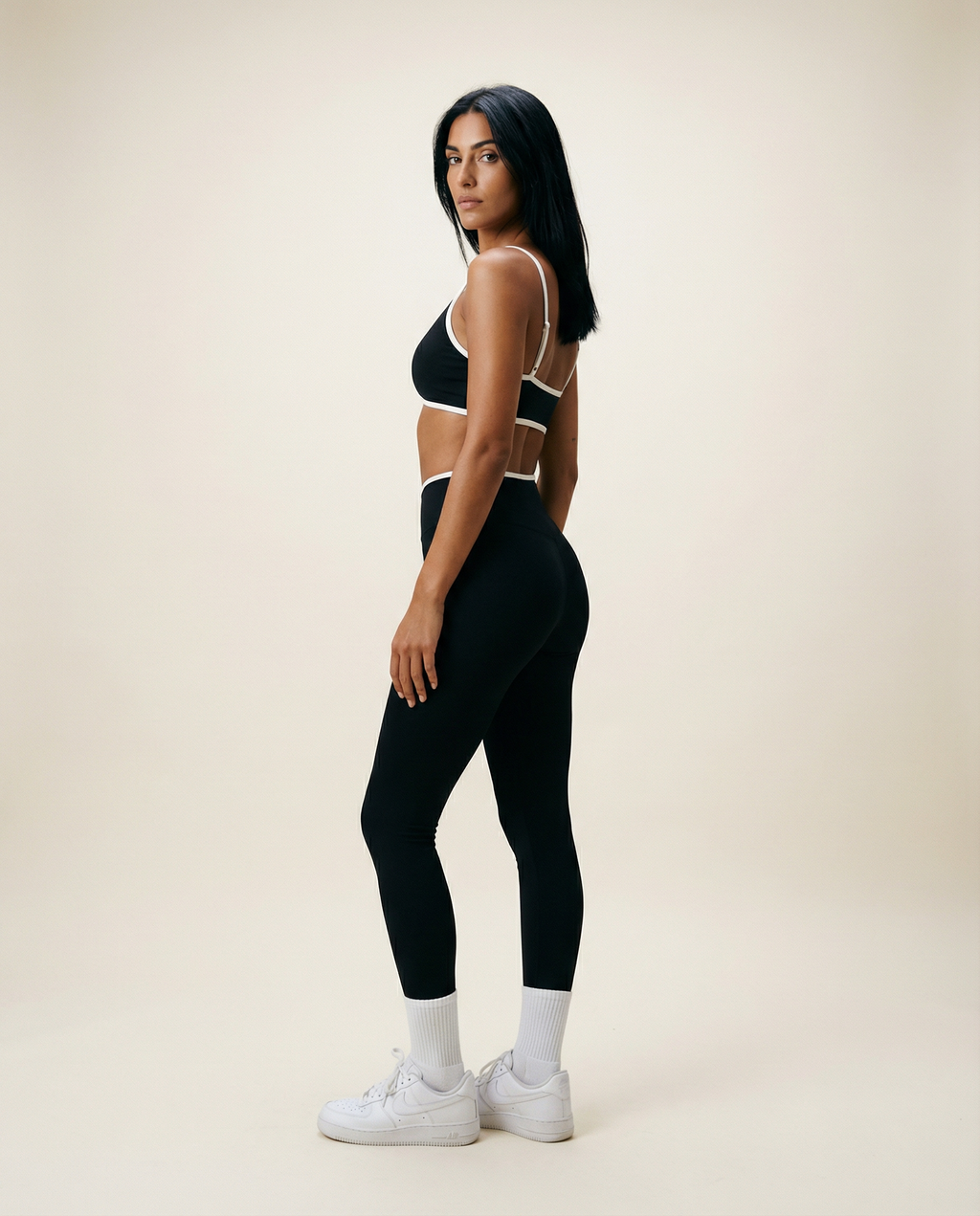 Black AYRAWER Dynamic Set featuring a sleek design, shown from a side angle in the image.