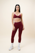 Dynamic Set Bordeaux by Ayrawer featuring elegant design and rich bordeaux color in a stylish arrangement.