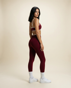 Side view of the AYRAWER Dynamic Set Bordeaux, showcasing its sleek design and rich burgundy color.
