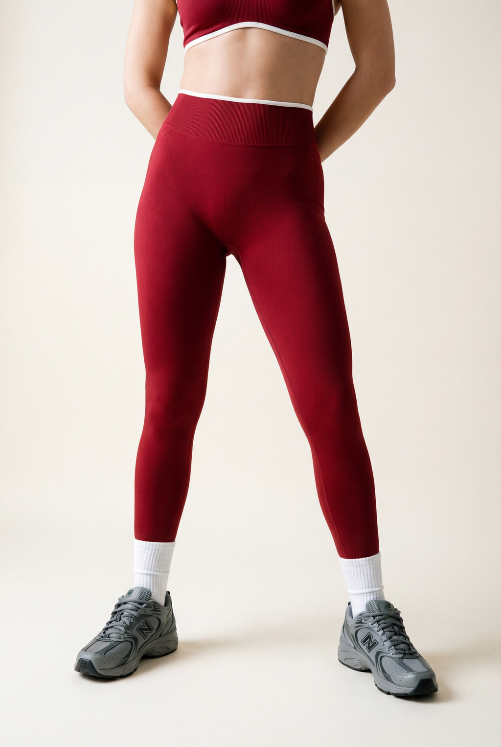 AYRAWER DYNAMIC SET BORDEAUX featuring red cherry 3 leggings displayed on a neutral background.